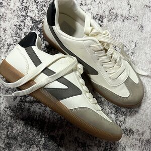 DV by Dolce Vita White and Gray Sneakers